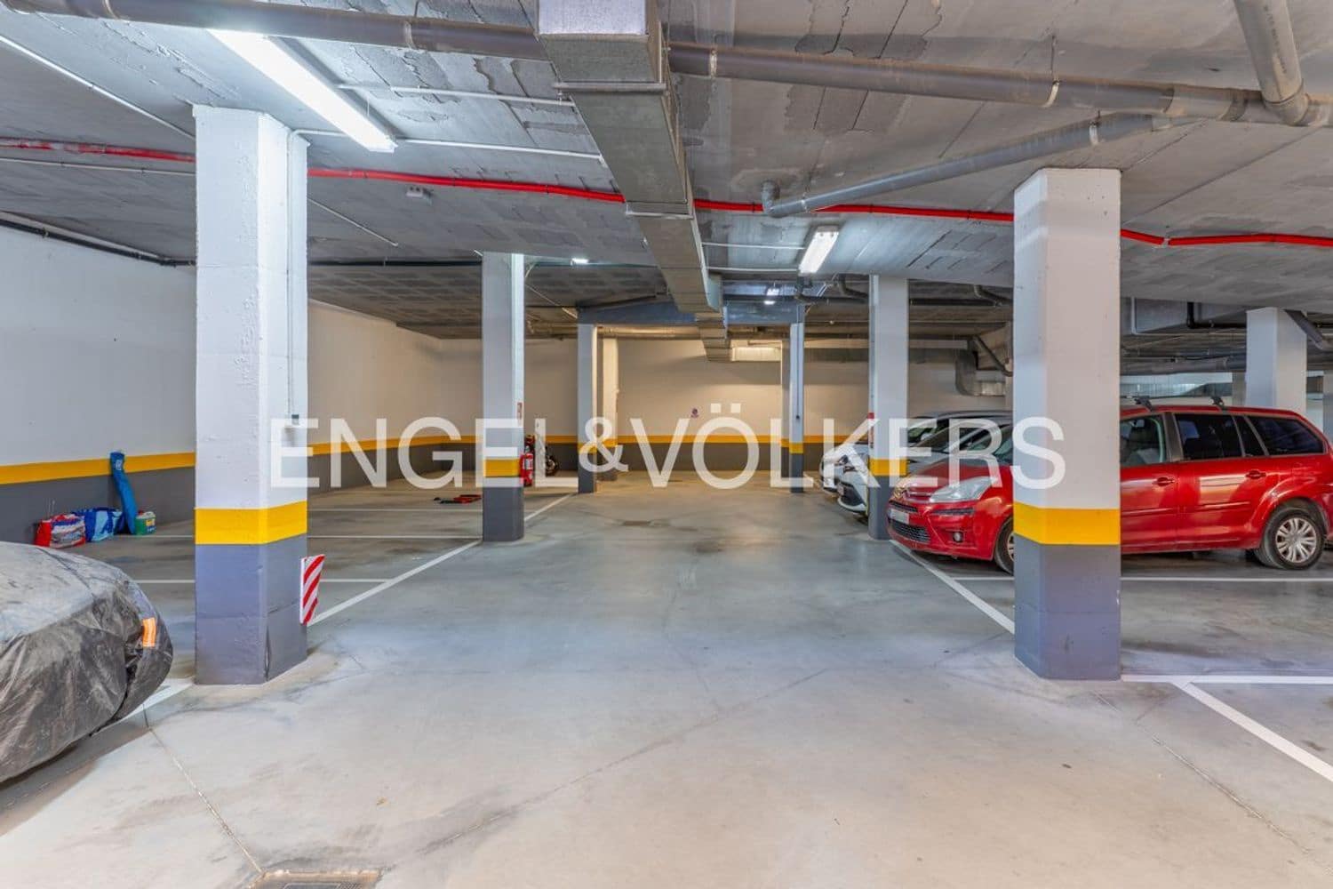 3 chambre Appartement à vendre à Estepona avec piscine garage - 475 000 € (Ref: 9733525)