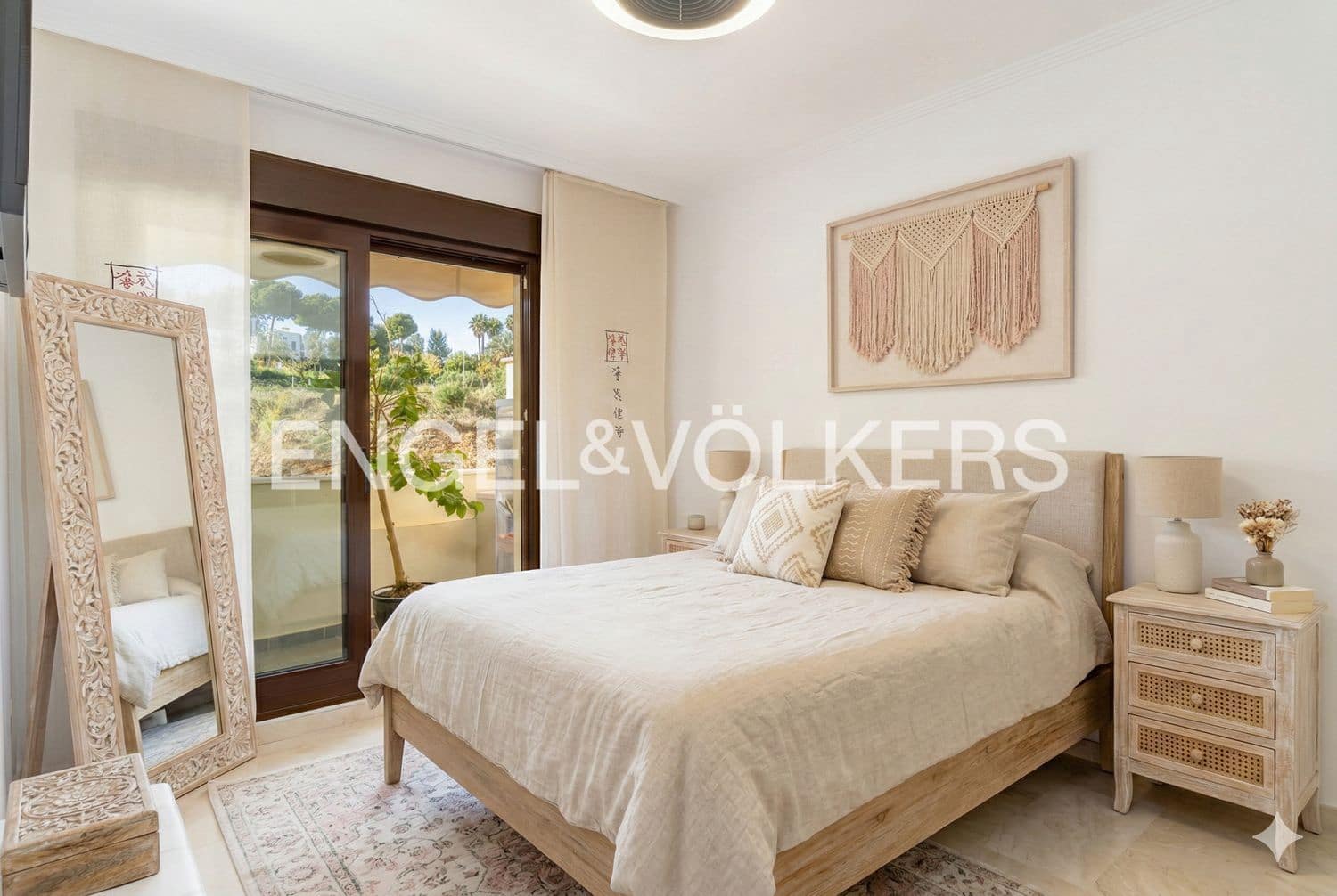 3 chambre Appartement à vendre à Estepona avec piscine garage - 475 000 € (Ref: 9733525)