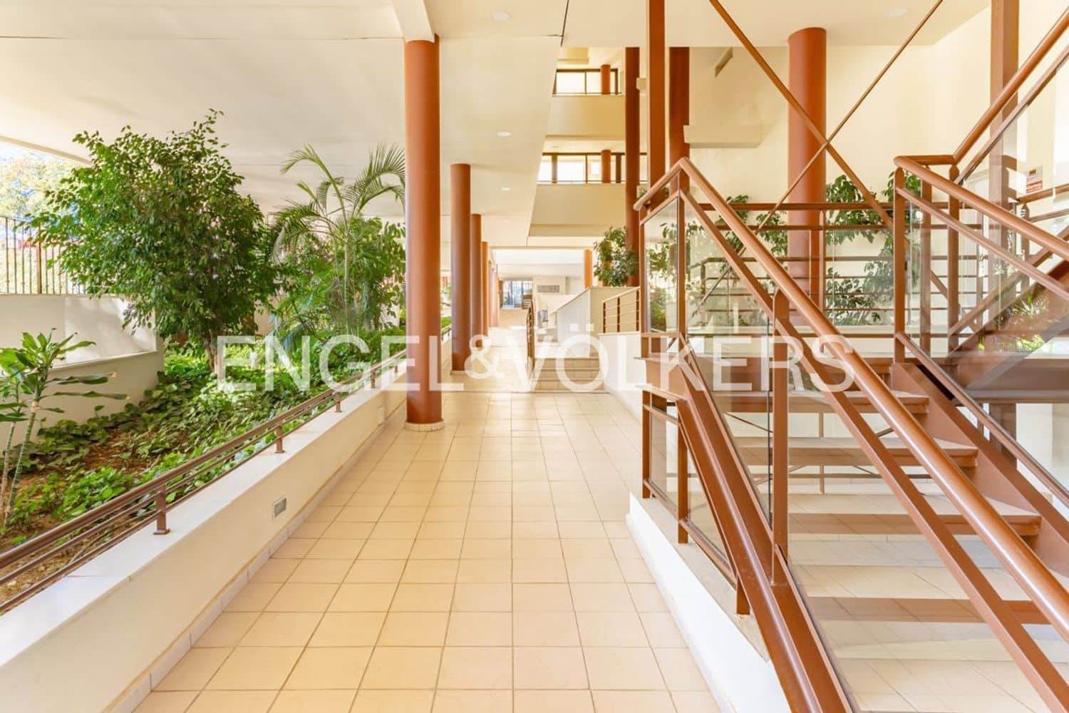 3 chambre Appartement à vendre à Estepona avec piscine garage - 475 000 € (Ref: 9733525)