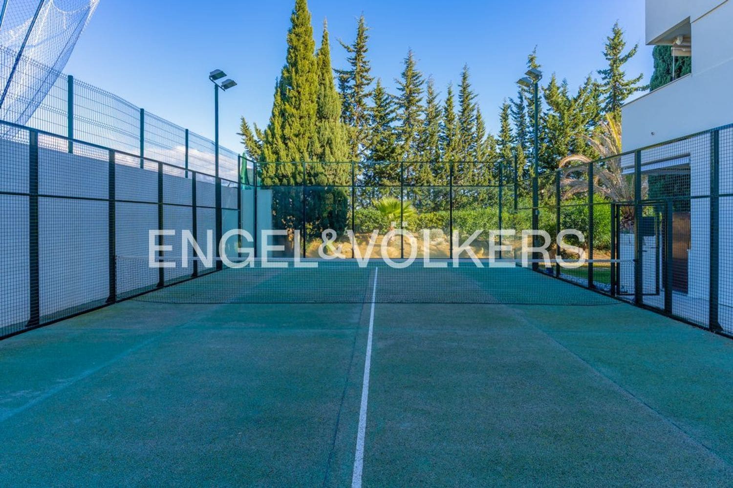 3 chambre Appartement à vendre à Estepona avec piscine garage - 475 000 € (Ref: 9733525)