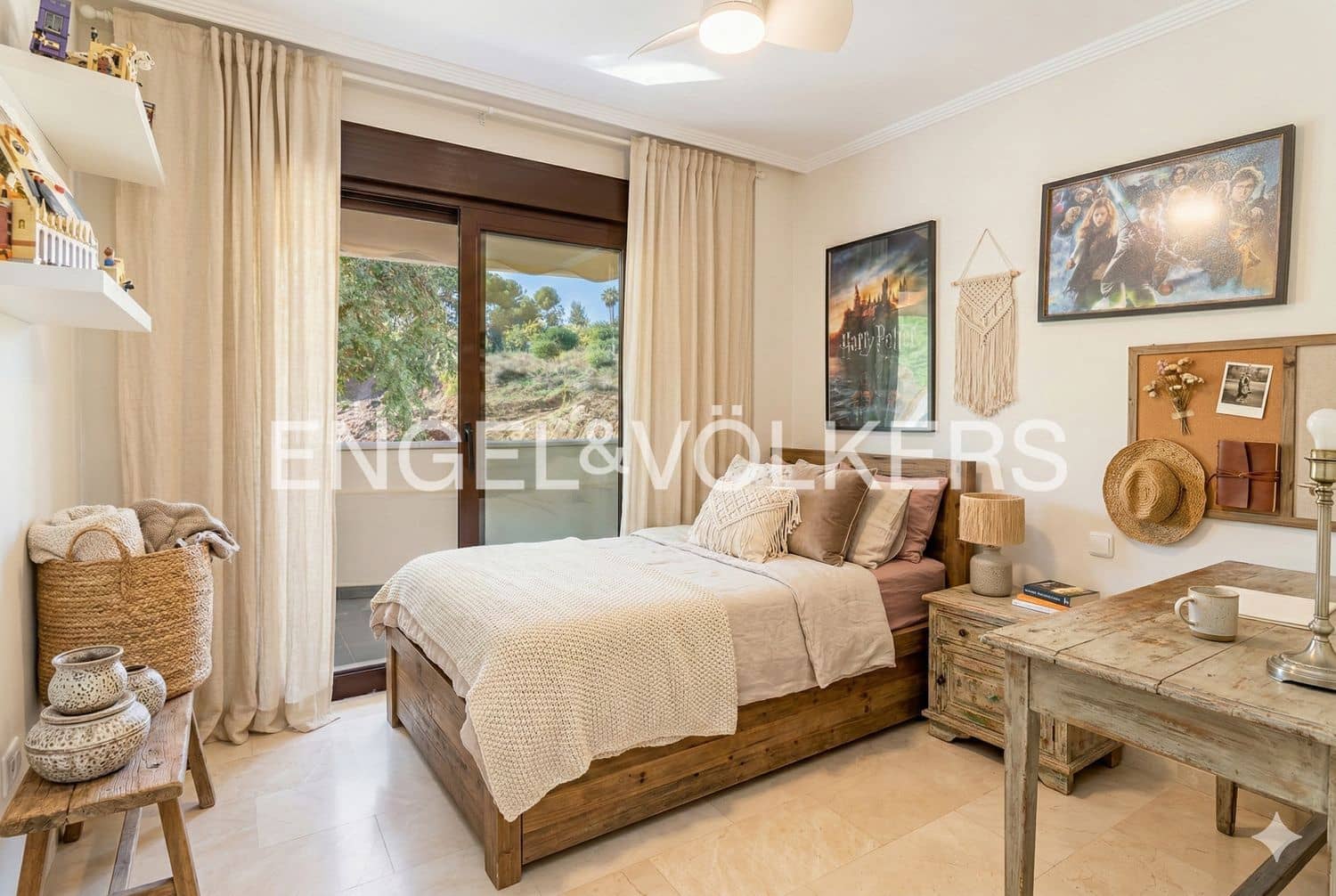 3 chambre Appartement à vendre à Estepona avec piscine garage - 475 000 € (Ref: 9733525)