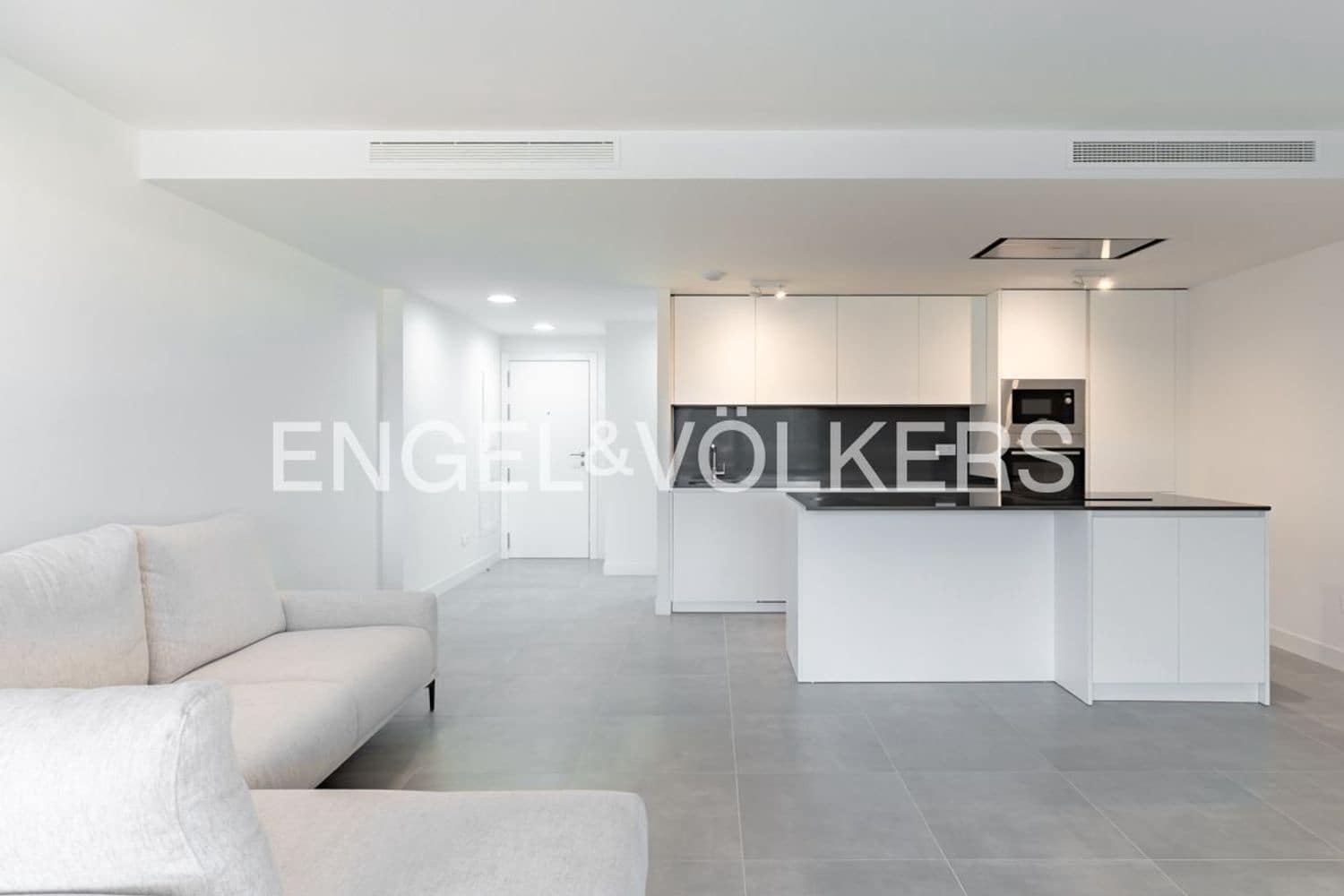 3 bedroom Apartment for sale in Estepona with pool garage - € 515,000 (Ref: 9733526)