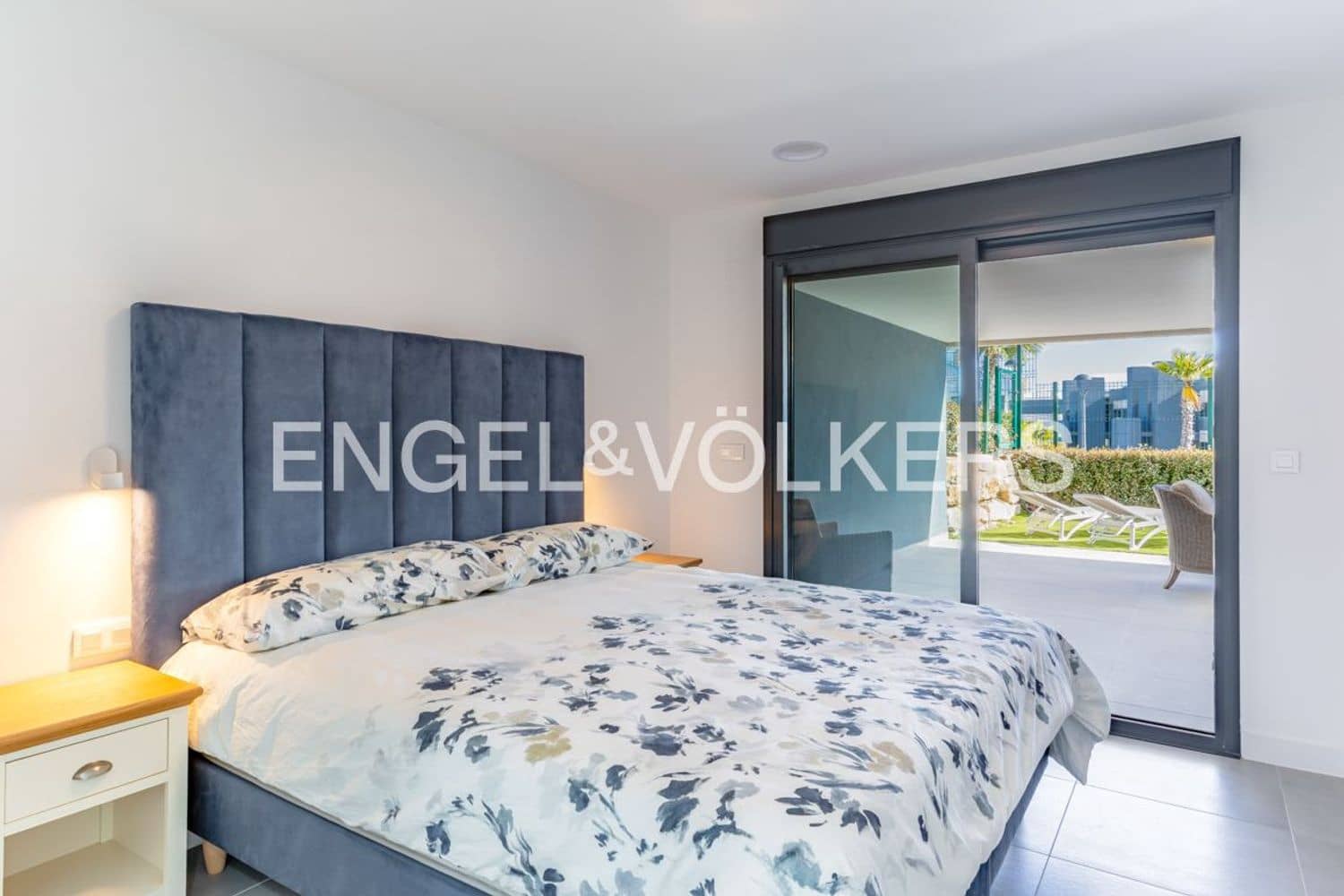 3 bedroom Apartment for sale in Estepona with pool garage - € 515,000 (Ref: 9733526)