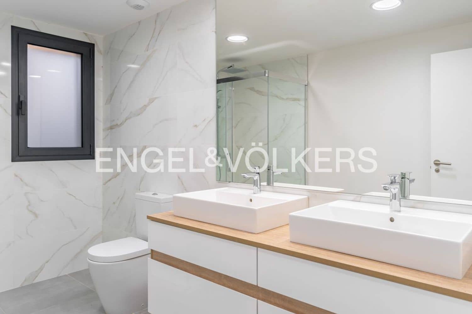 3 bedroom Apartment for sale in Estepona with pool garage - € 515,000 (Ref: 9733526)