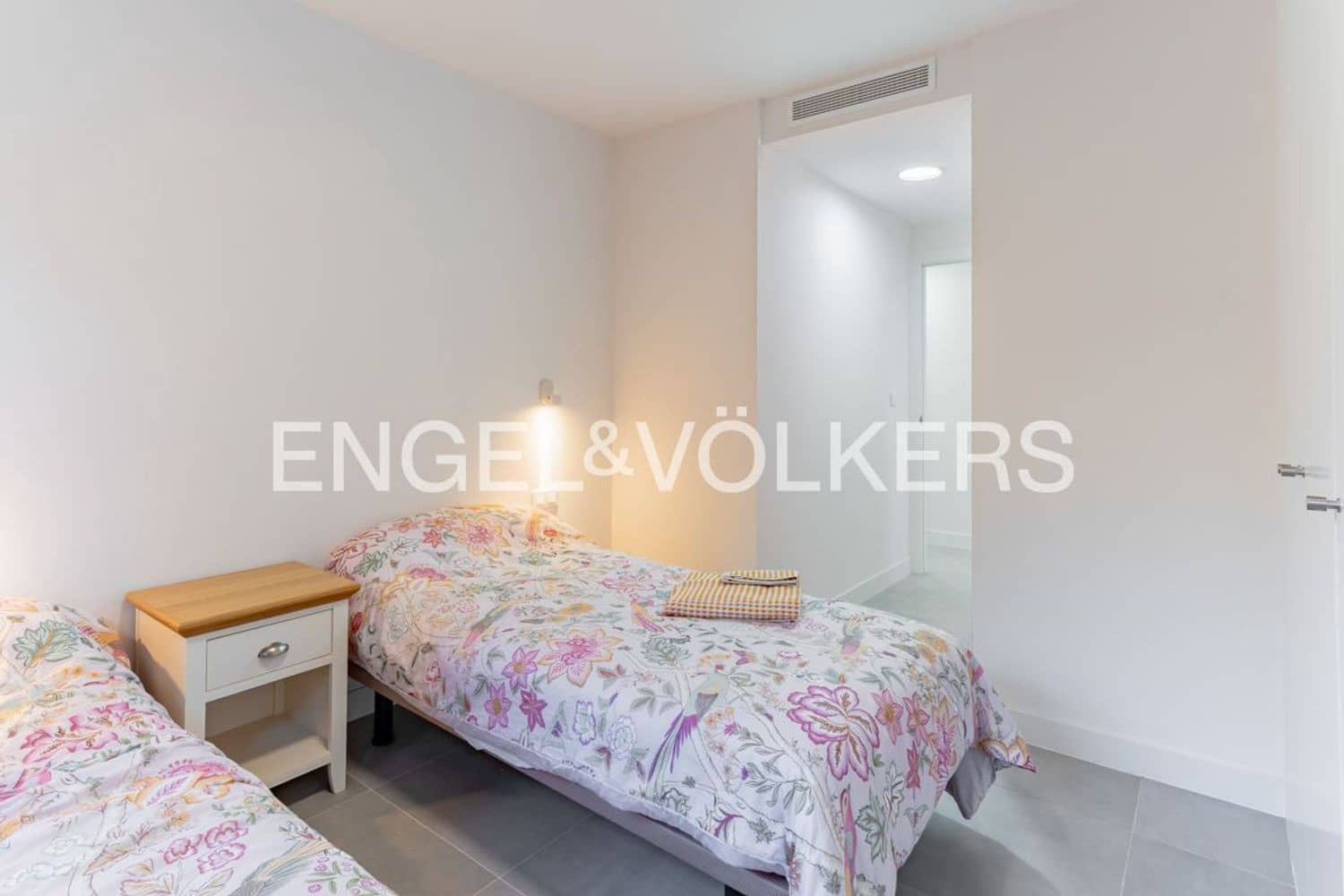 3 bedroom Apartment for sale in Estepona with pool garage - € 515,000 (Ref: 9733526)