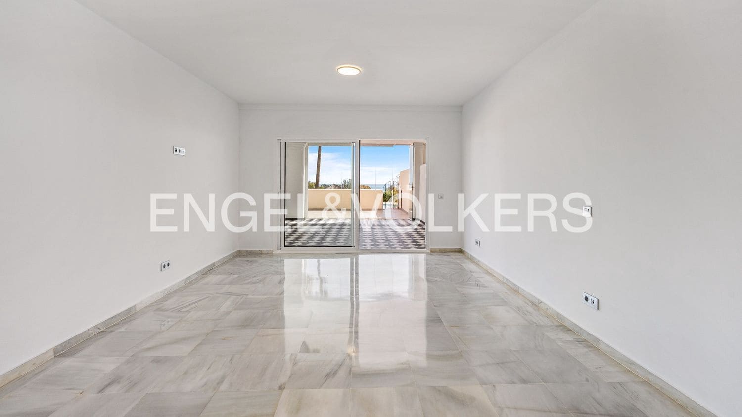 2 bedroom Apartment for sale in New Golden Mile with pool garage - € 820,000 (Ref: 9733527)