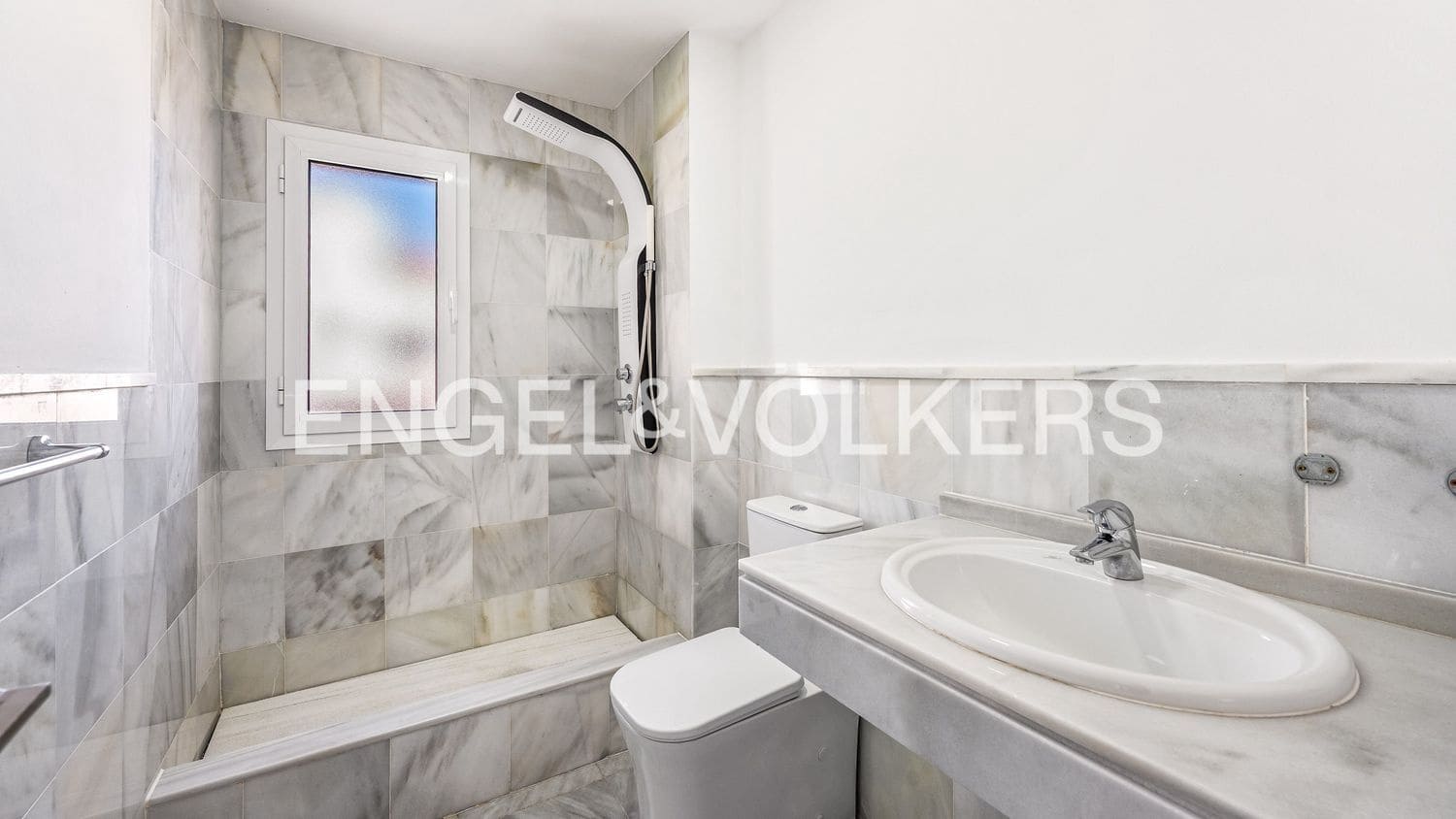 2 bedroom Apartment for sale in New Golden Mile with pool garage - € 820,000 (Ref: 9733527)