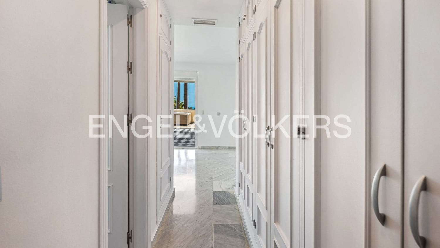 2 bedroom Apartment for sale in New Golden Mile with pool garage - € 820,000 (Ref: 9733527)