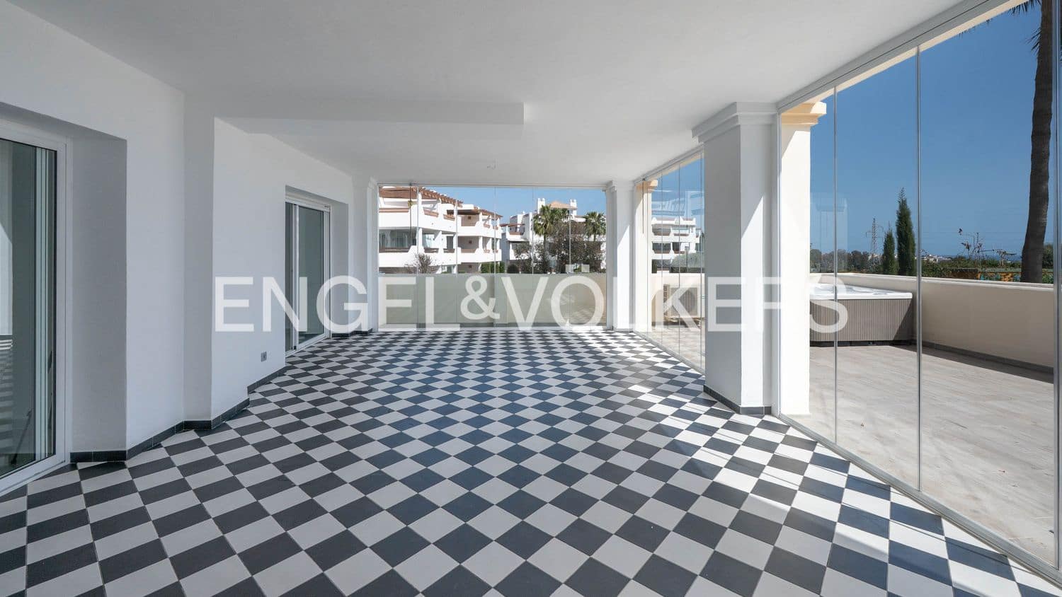 2 bedroom Apartment for sale in New Golden Mile with pool garage - € 820,000 (Ref: 9733527)