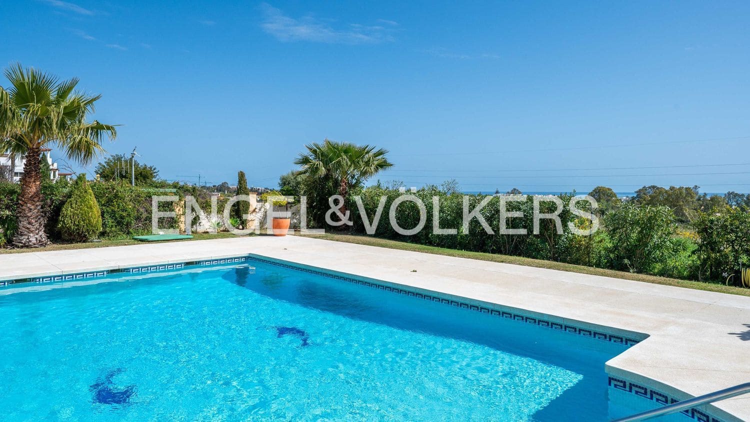 2 bedroom Apartment for sale in New Golden Mile with pool garage - € 820,000 (Ref: 9733527)