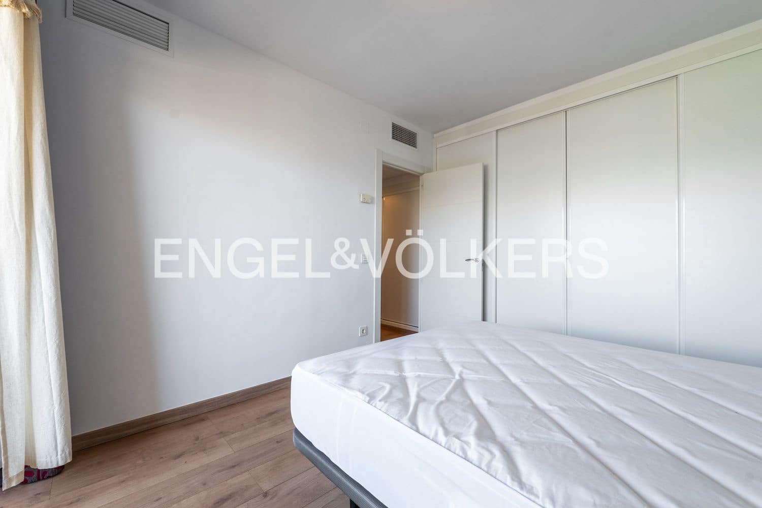 2 sovrum Lägenhet till salu i New Golden Mile med pool garage - 350 000 € (Ref: 9733528)