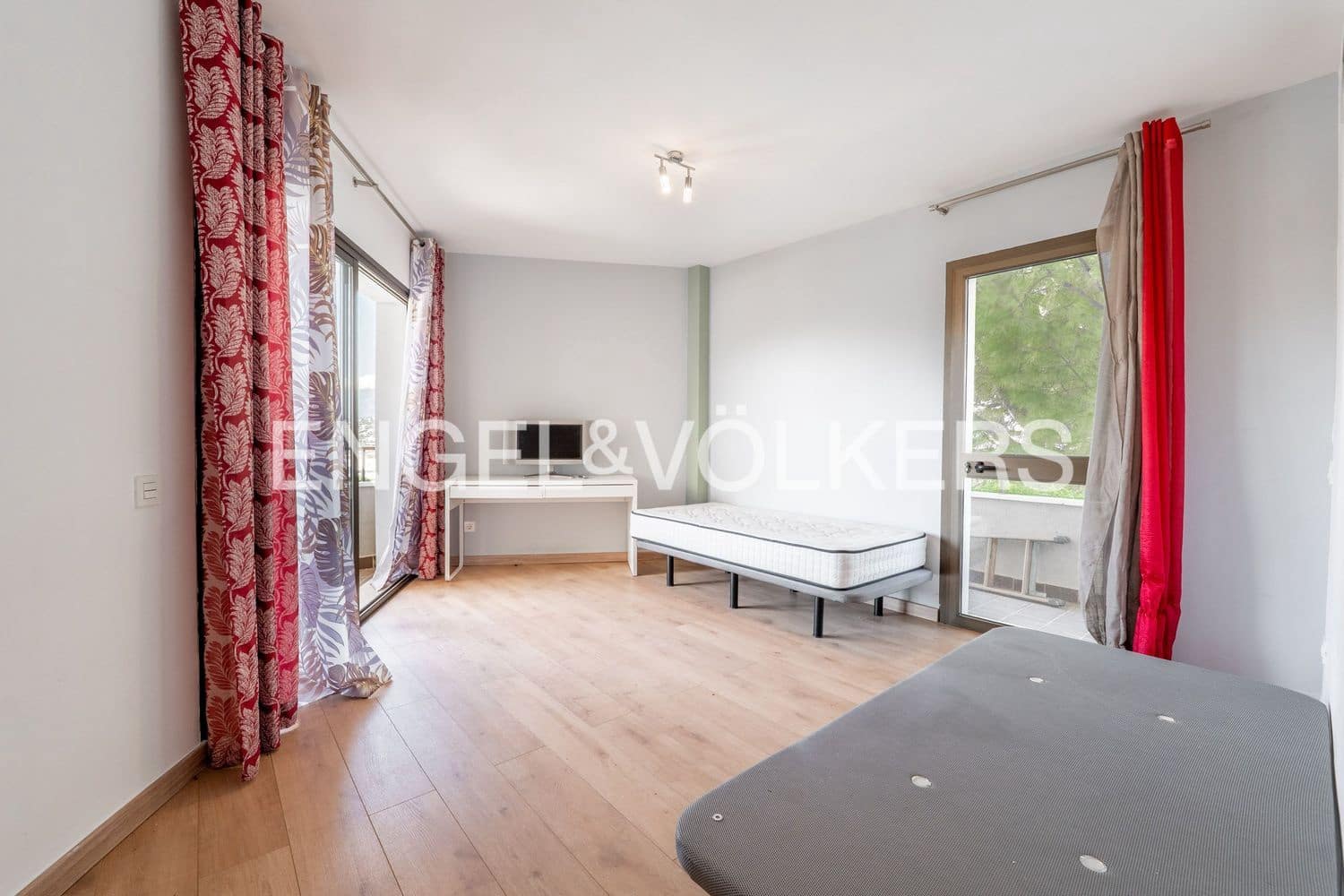 2 sovrum Lägenhet till salu i New Golden Mile med pool garage - 350 000 € (Ref: 9733528)