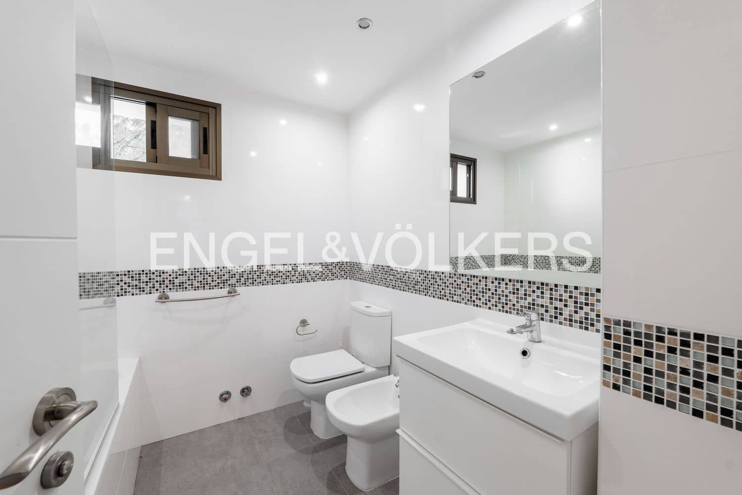 2 sovrum Lägenhet till salu i New Golden Mile med pool garage - 350 000 € (Ref: 9733528)