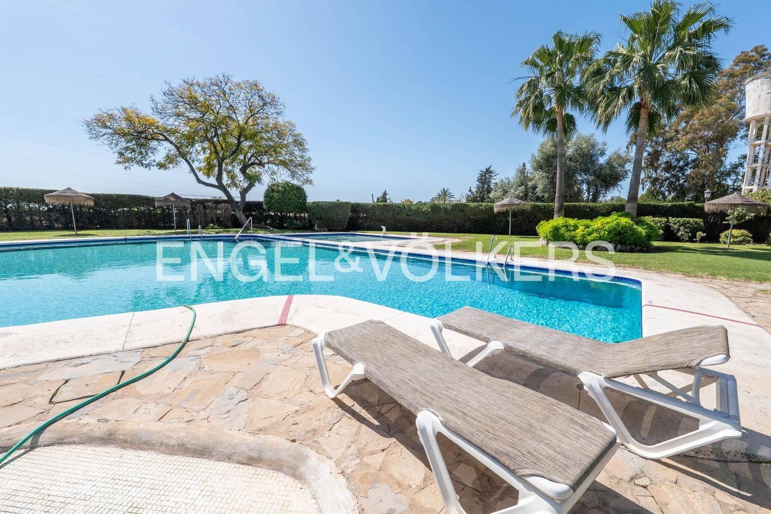 2 sovrum Lägenhet till salu i New Golden Mile med pool garage - 350 000 € (Ref: 9733528)