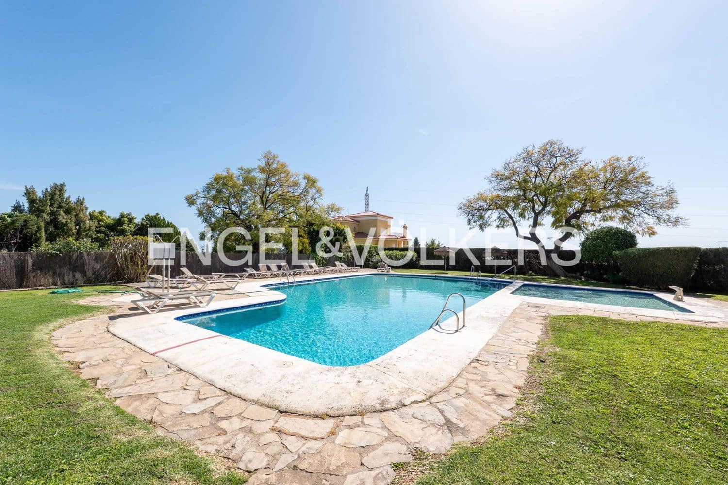 2 sovrum Lägenhet till salu i New Golden Mile med pool garage - 350 000 € (Ref: 9733528)