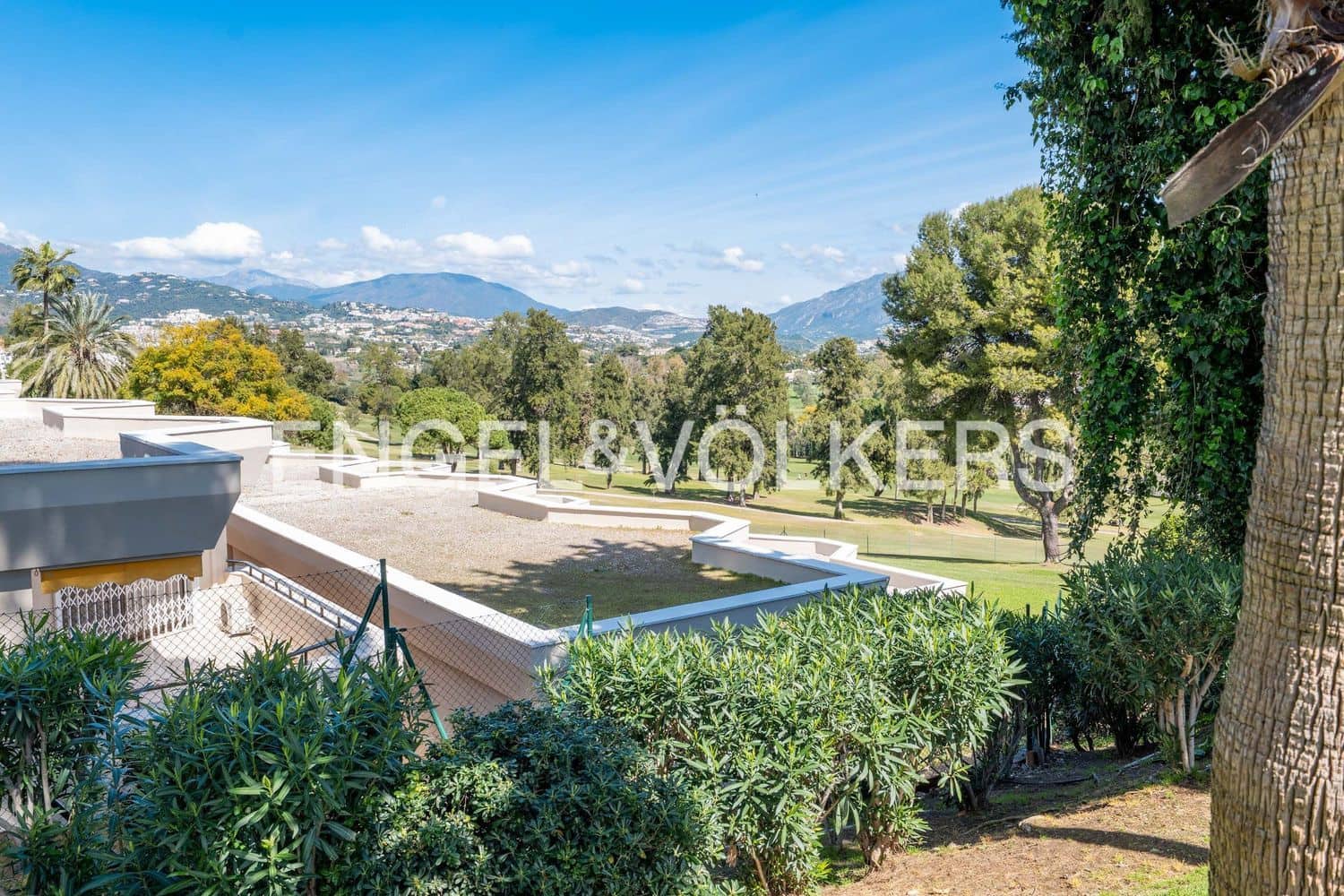 2 sovrum Lägenhet till salu i New Golden Mile med pool garage - 350 000 € (Ref: 9733528)