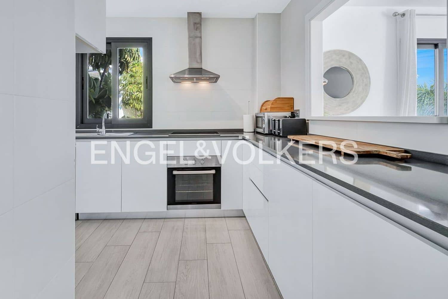 3 soveværelse Lejlighed til salg i Bahia Dorada med swimmingpool garage - € 650.000 (Ref: 9733529)