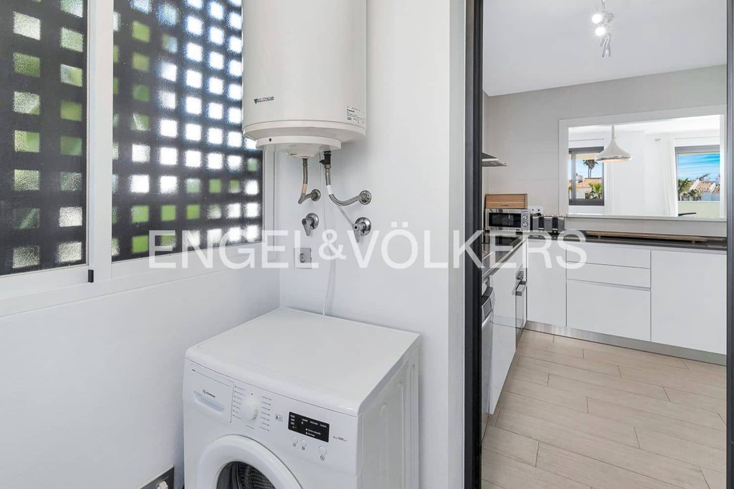 3 soveværelse Lejlighed til salg i Bahia Dorada med swimmingpool garage - € 650.000 (Ref: 9733529)