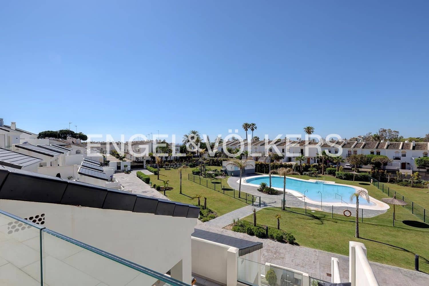 3 soveværelse Lejlighed til salg i Bahia Dorada med swimmingpool garage - € 650.000 (Ref: 9733529)