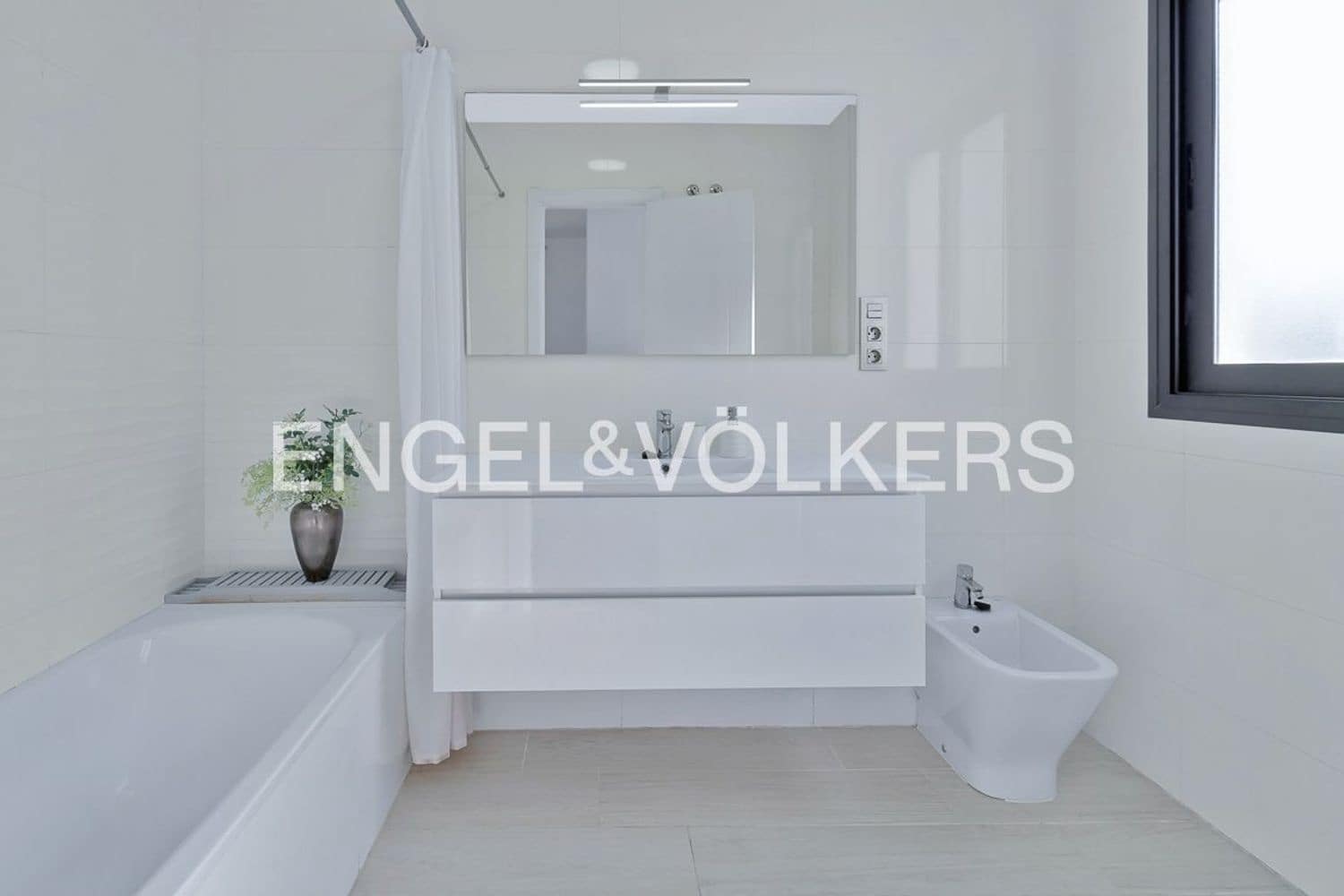 3 bedroom Apartment for sale in Bahia Dorada with pool garage - € 650,000 (Ref: 9733529)