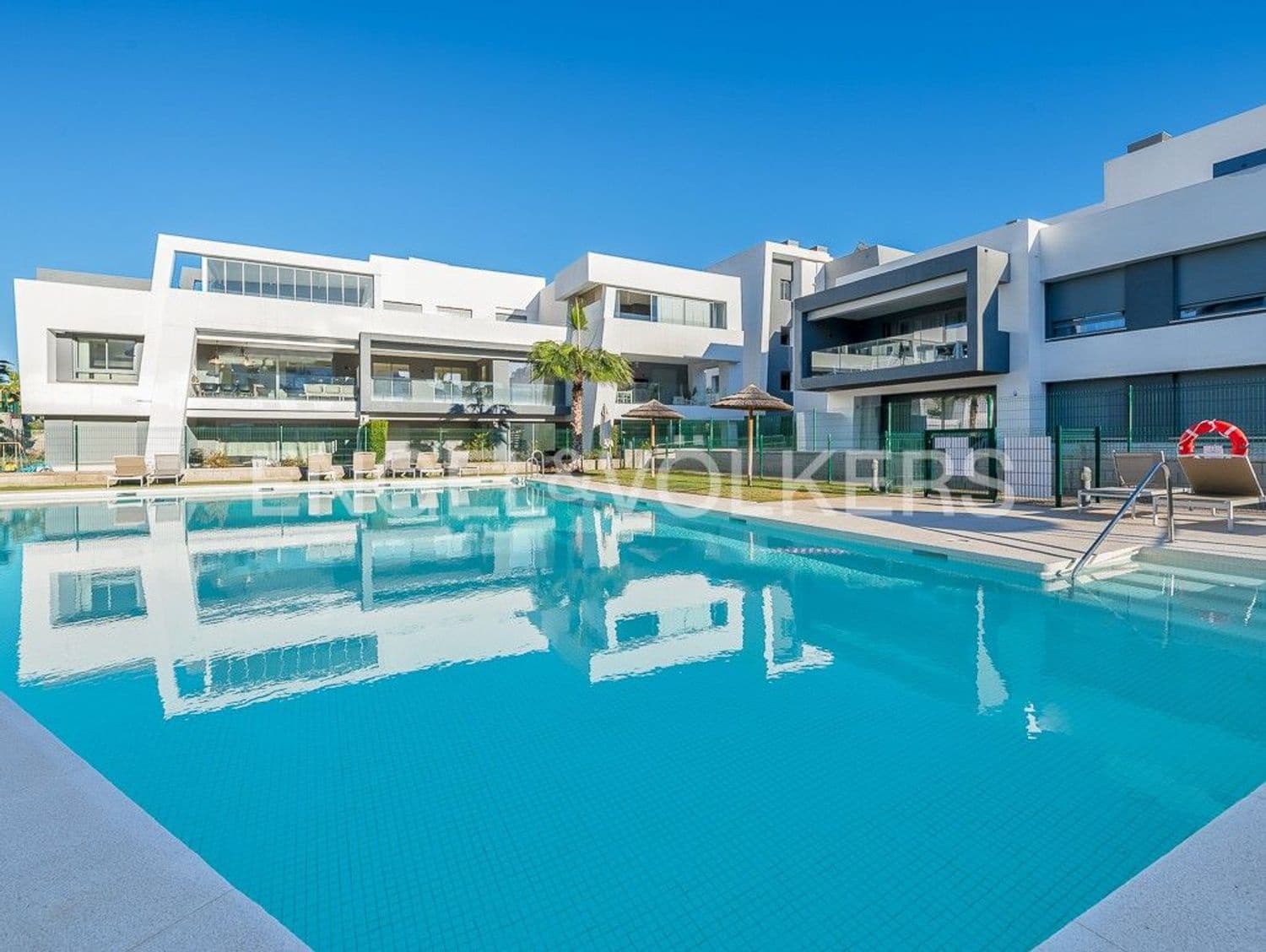 3 bedroom Apartment for sale in New Golden Mile with pool garage - € 635,000 (Ref: 9733530)