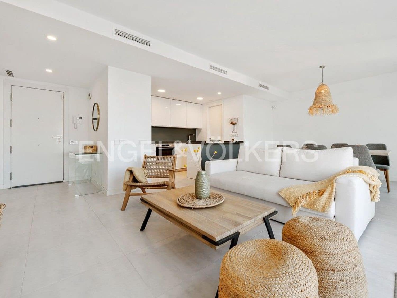 3 bedroom Apartment for sale in New Golden Mile with pool garage - € 635,000 (Ref: 9733530)