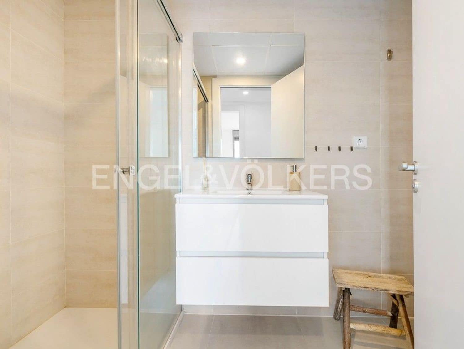 3 bedroom Apartment for sale in New Golden Mile with pool garage - € 635,000 (Ref: 9733530)