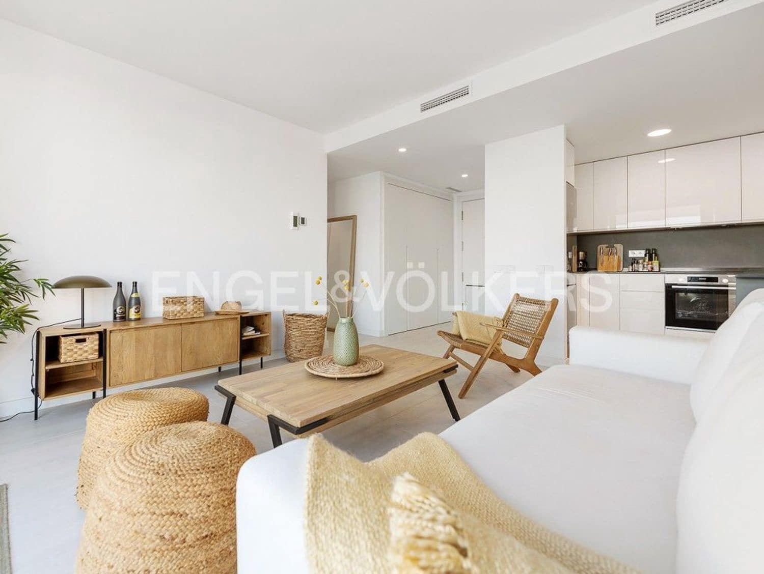 3 bedroom Apartment for sale in New Golden Mile with pool garage - € 635,000 (Ref: 9733530)