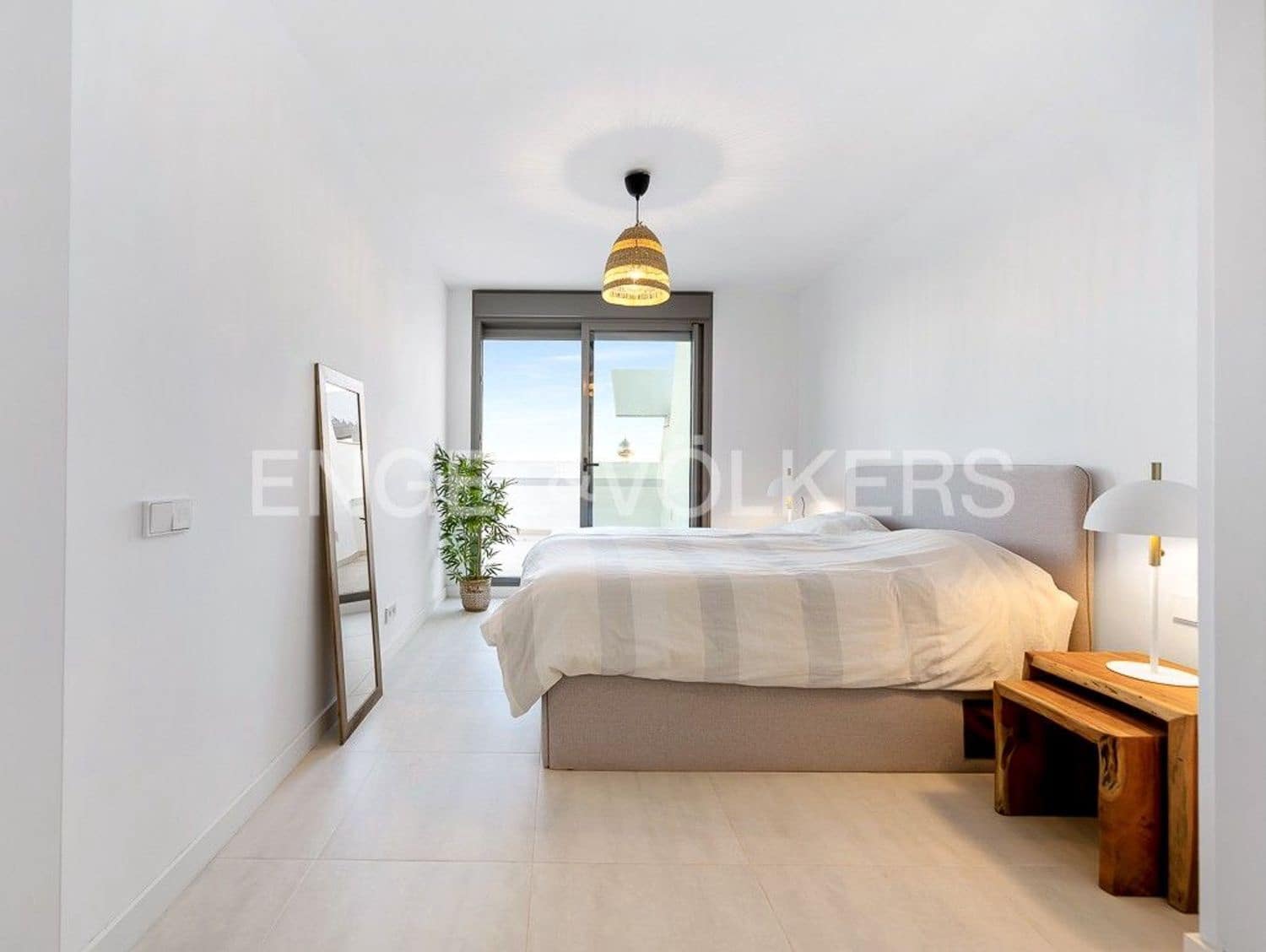 3 bedroom Apartment for sale in New Golden Mile with pool garage - € 635,000 (Ref: 9733530)