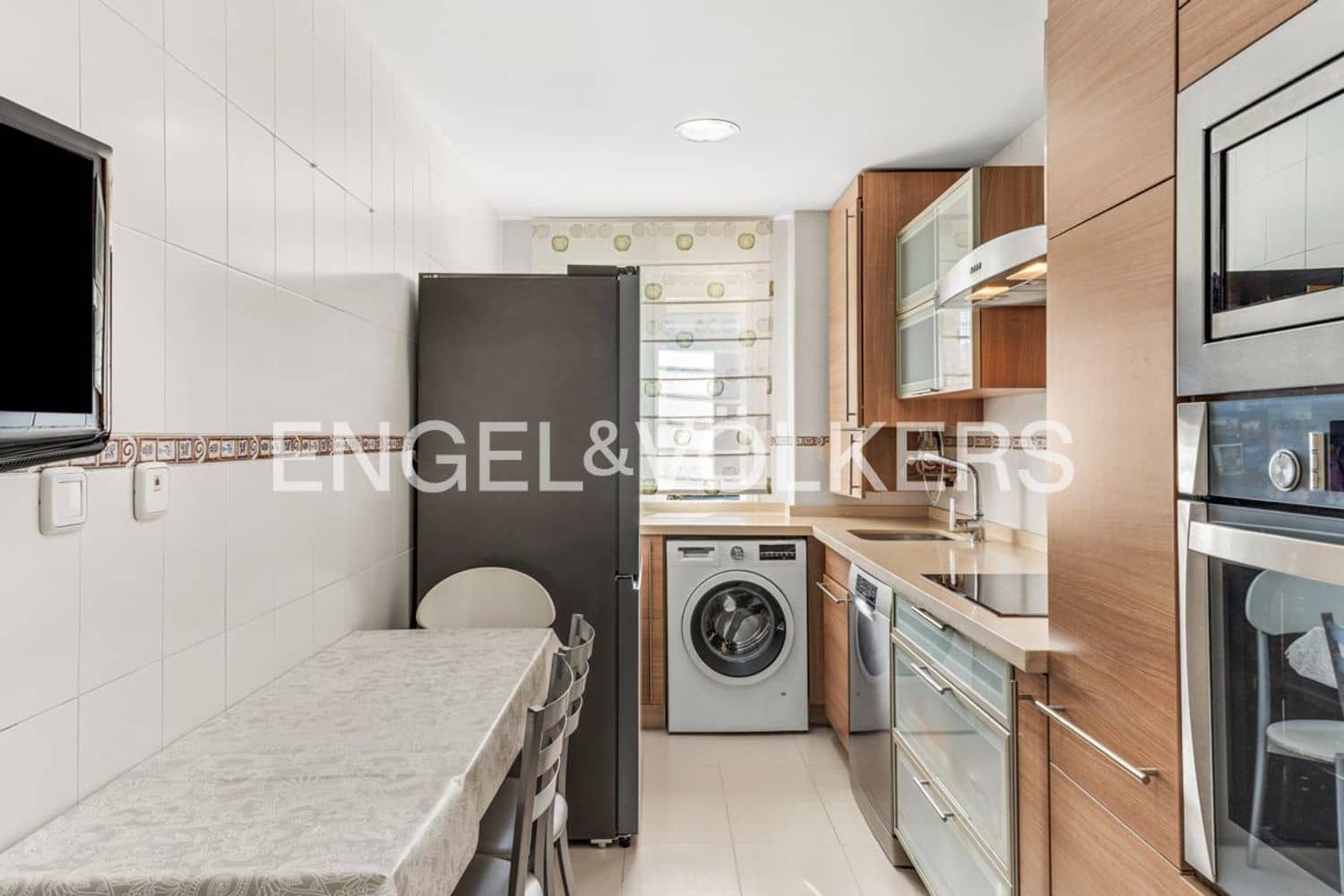 3 chambre Appartement à vendre à Estepona avec piscine garage - 425 000 € (Ref: 9733532)