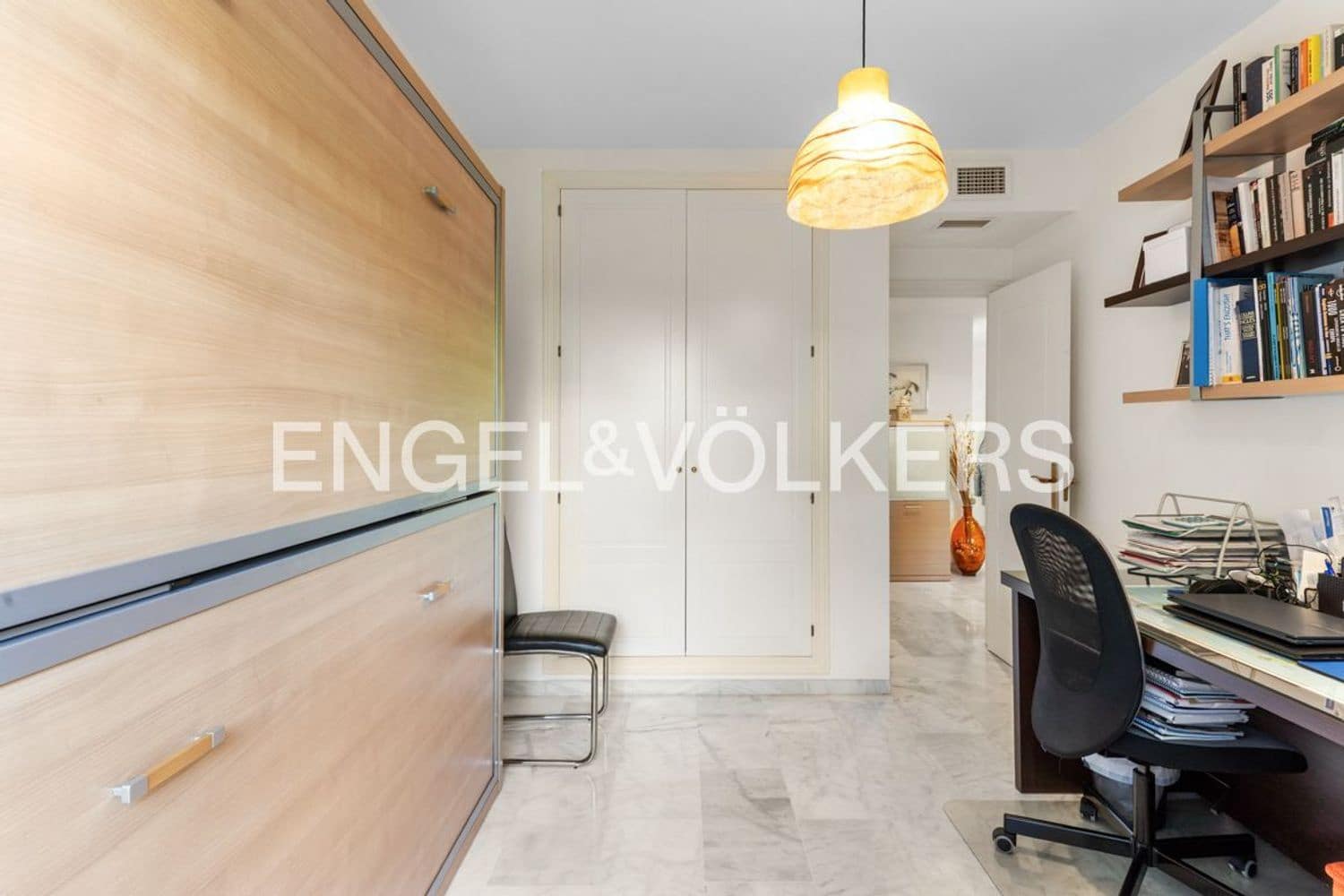 3 chambre Appartement à vendre à Estepona avec piscine garage - 425 000 € (Ref: 9733532)