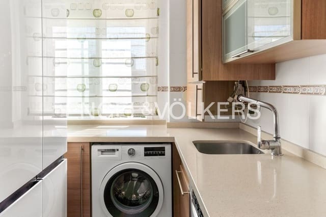 3 chambre Appartement à vendre à Huerta Nueva, Estepona avec piscine garage - 425 000 € (Ref: 9733532)