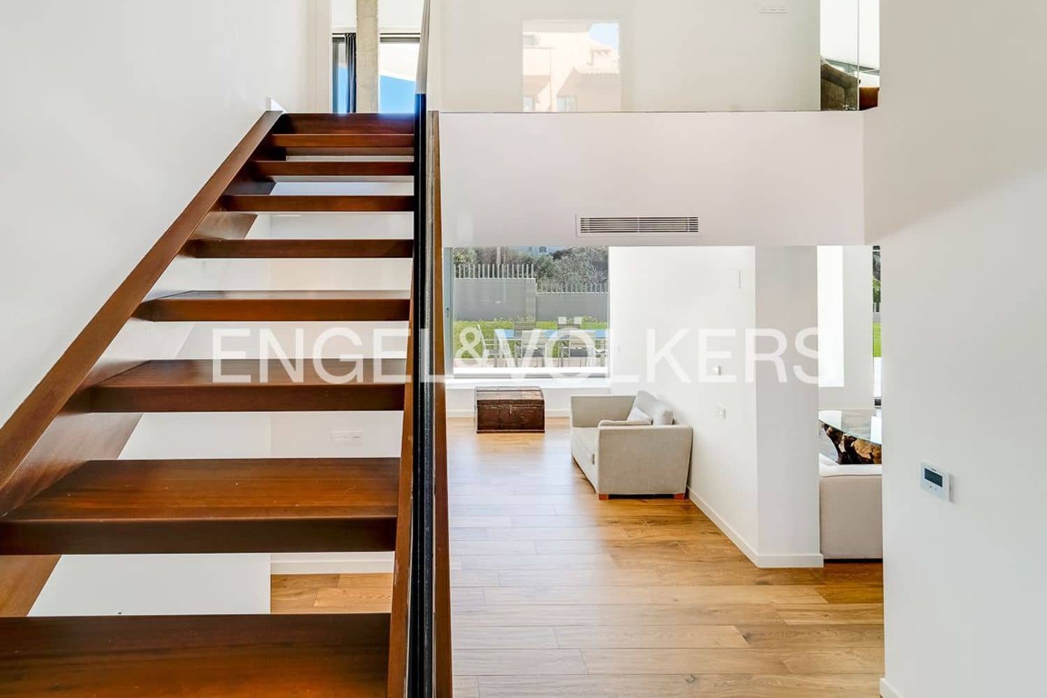 3 bedroom Villa for sale in Estepona with pool garage - € 2,190,000 (Ref: 9733534)