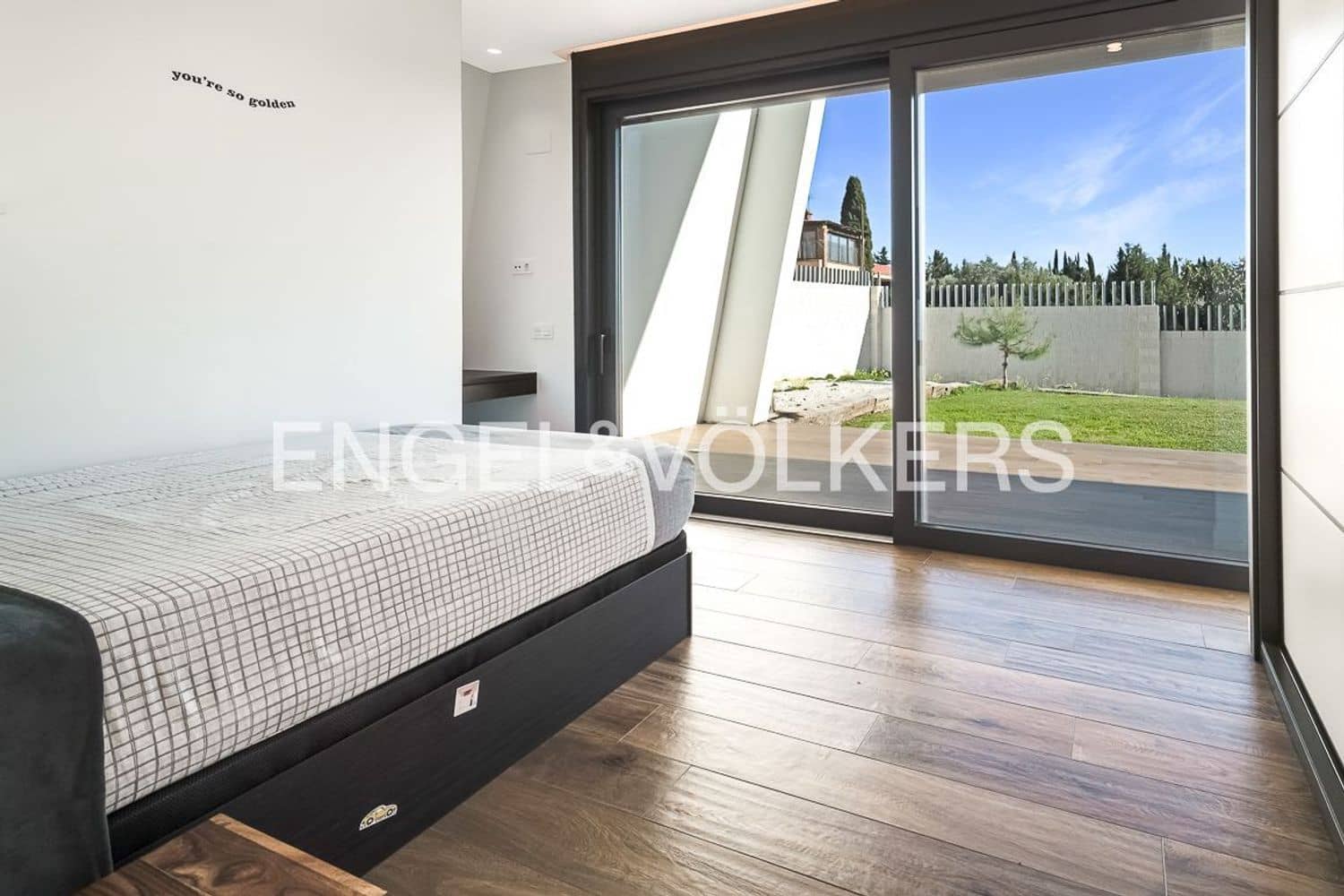 3 bedroom Villa for sale in Estepona with pool garage - € 2,190,000 (Ref: 9733534)