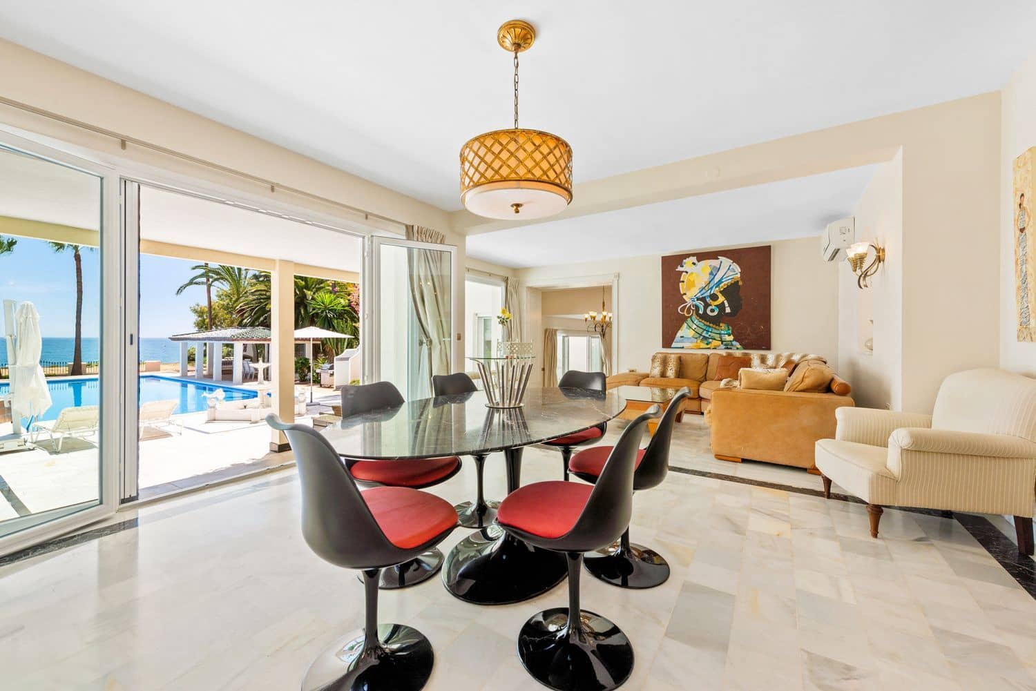 6 soverom Villa til salgs i Estepona med svømmebasseng garasje - € 10 000 000 (Ref: 9733535)