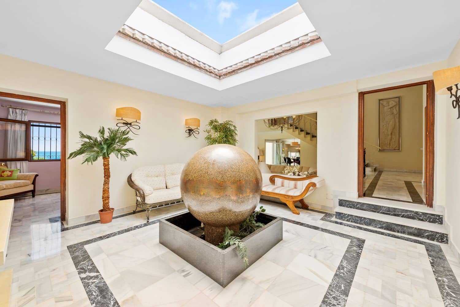 6 soverom Villa til salgs i Estepona med svømmebasseng garasje - € 10 000 000 (Ref: 9733535)