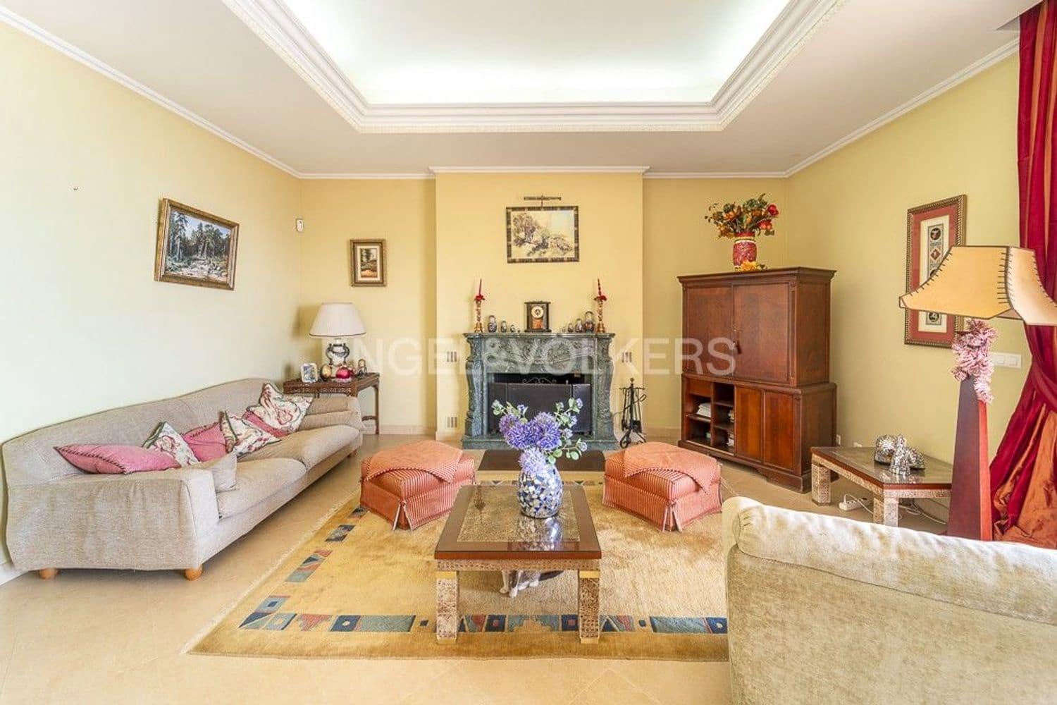 7 bedroom Villa for sale in Estepona with pool garage - € 2,300,000 (Ref: 9733536)