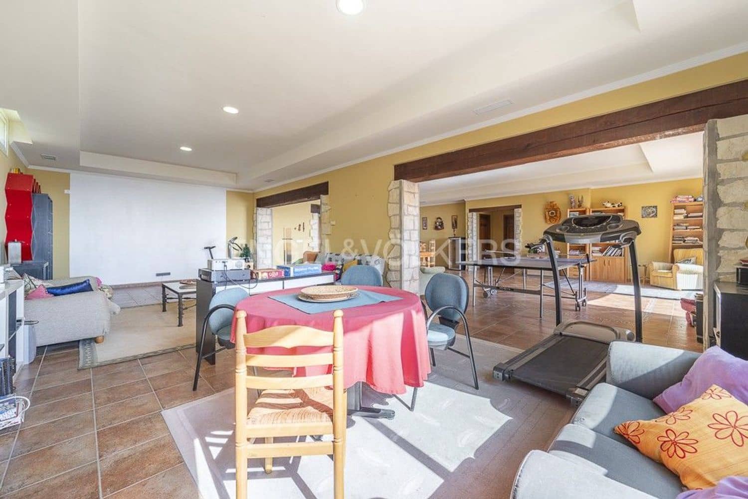 7 bedroom Villa for sale in Estepona with pool garage - € 2,300,000 (Ref: 9733536)