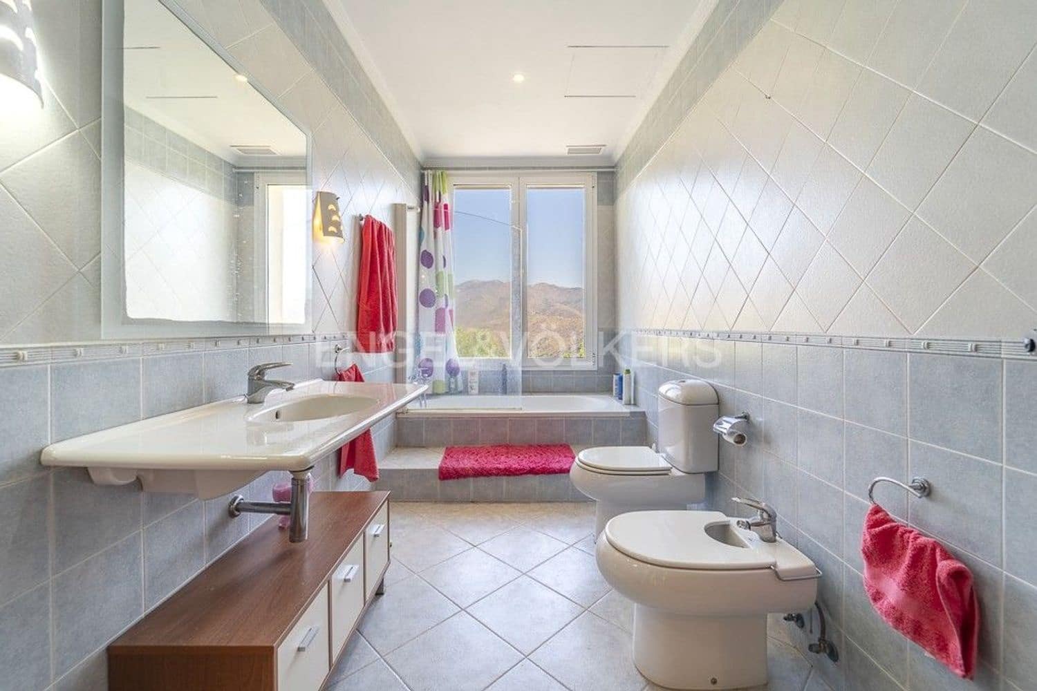 7 bedroom Villa for sale in Estepona with pool garage - € 2,300,000 (Ref: 9733536)