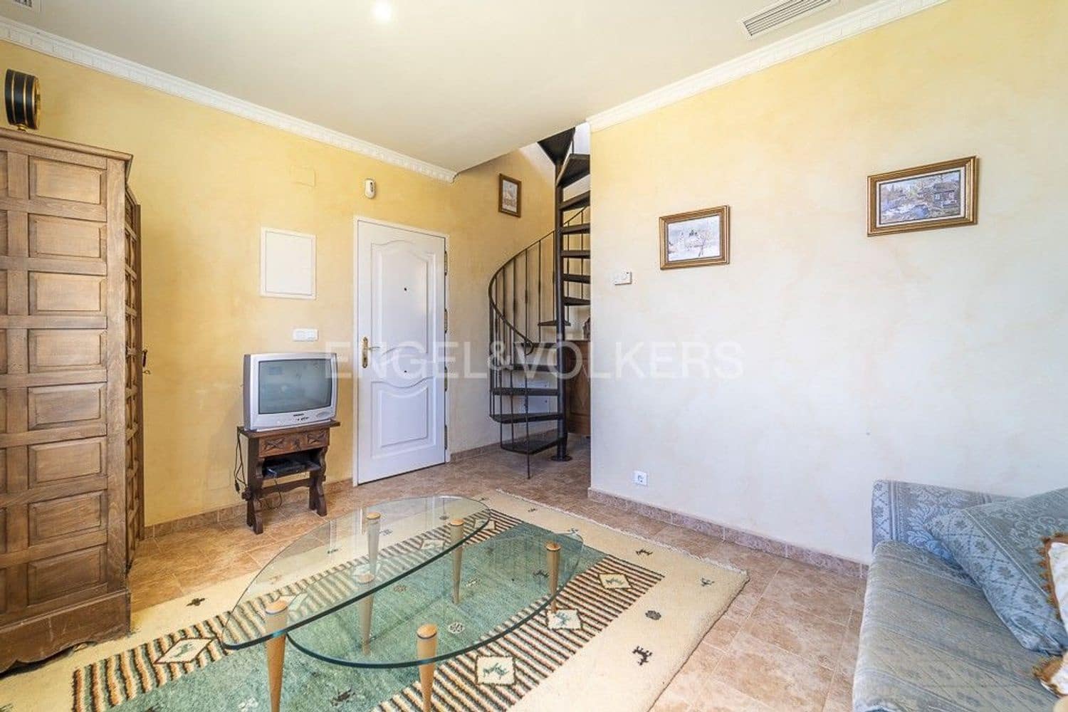 7 bedroom Villa for sale in Estepona with pool garage - € 2,300,000 (Ref: 9733536)