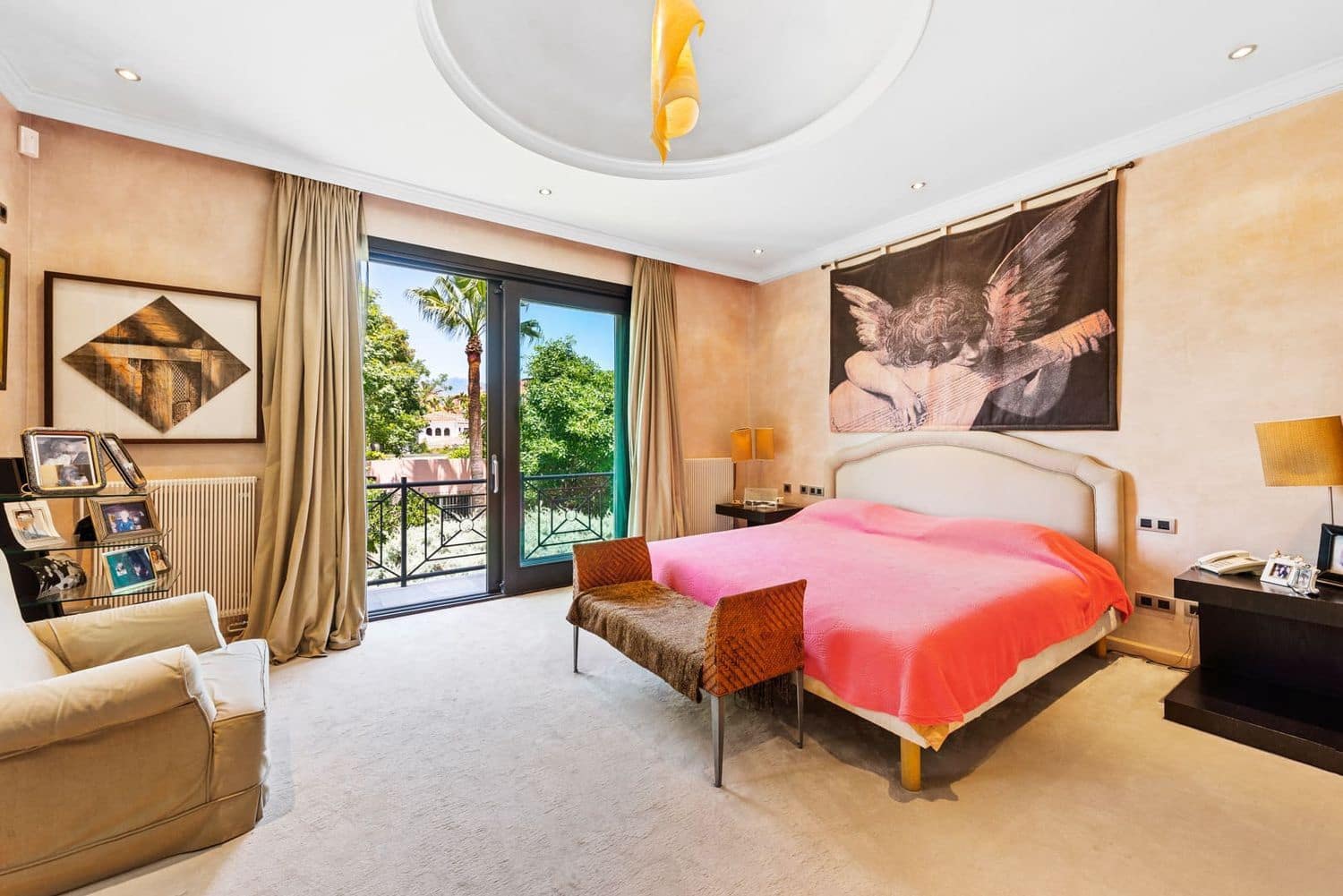 11 bedroom Villa for sale in El Paraiso with pool garage - € 13,500,000 (Ref: 9733537)