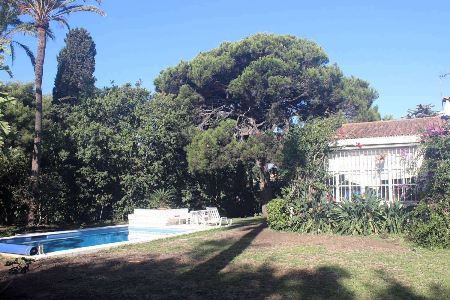 8 bedroom Villa for sale in New Golden Mile with pool garage - € 2,100,000 (Ref: 9733539)