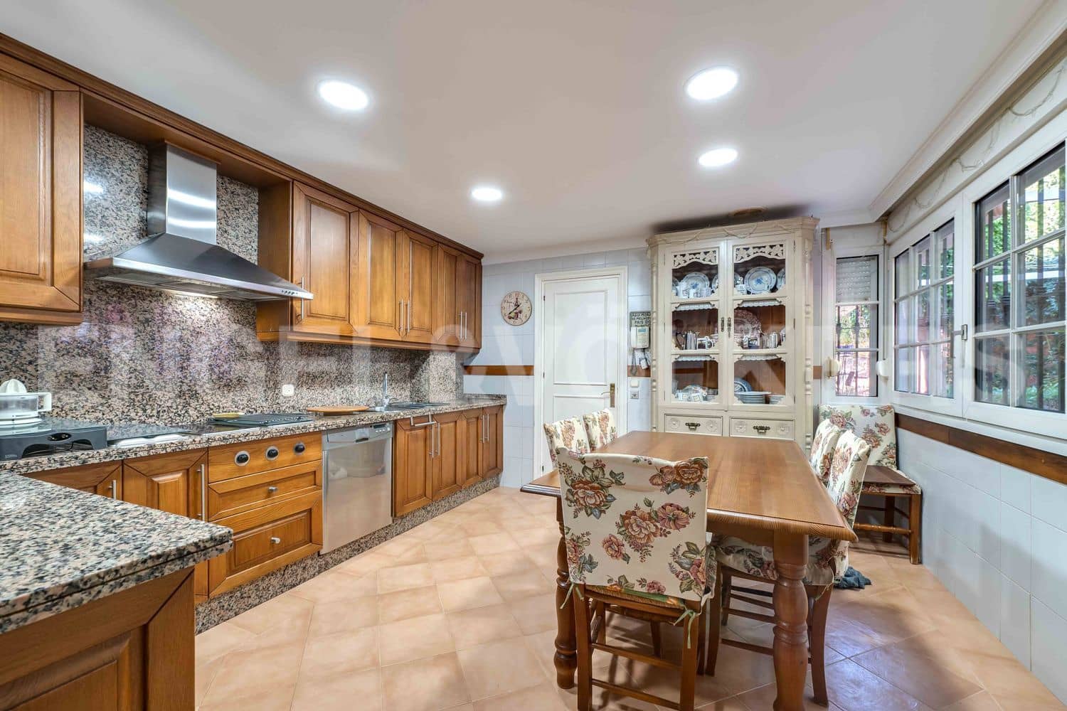 6 sovrum Villa till salu i Estepona med pool garage - 3 800 000 € (Ref: 9733541)