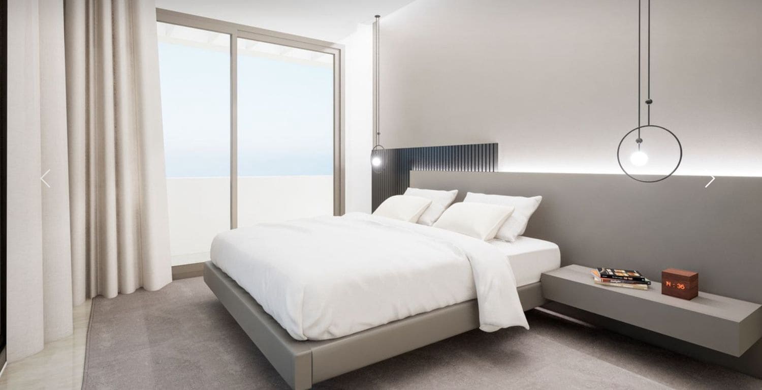 3 bedroom Villa for sale in Estepona with pool garage - € 1,500,000 (Ref: 9733542)