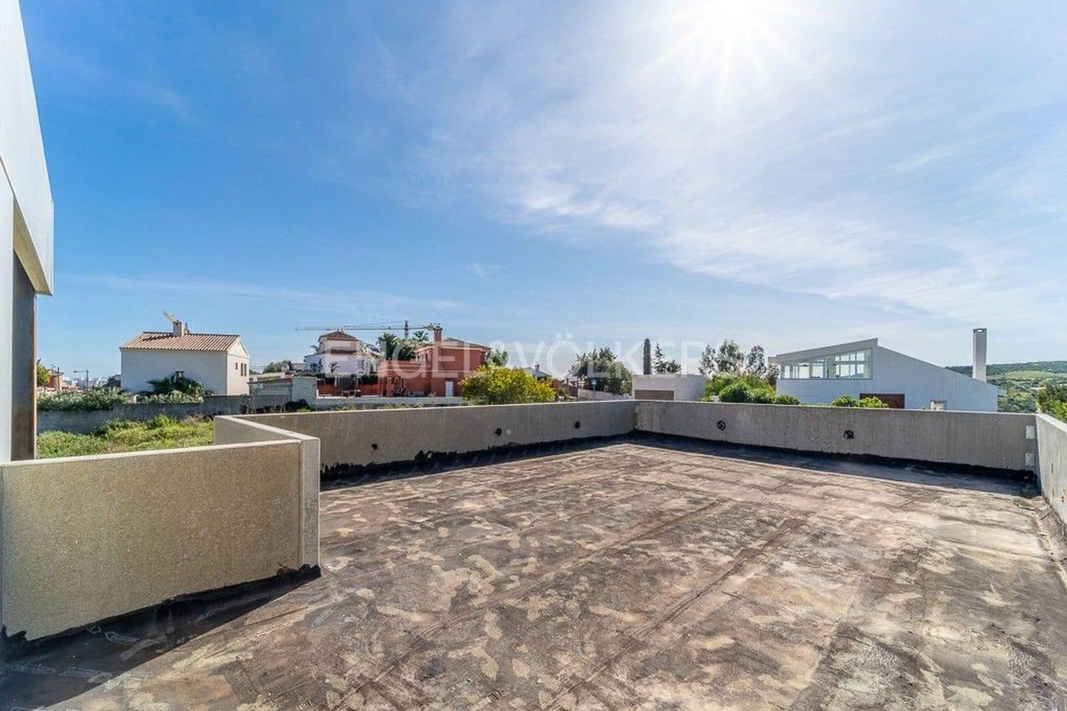 3 bedroom Villa for sale in Estepona with pool garage - € 1,500,000 (Ref: 9733542)