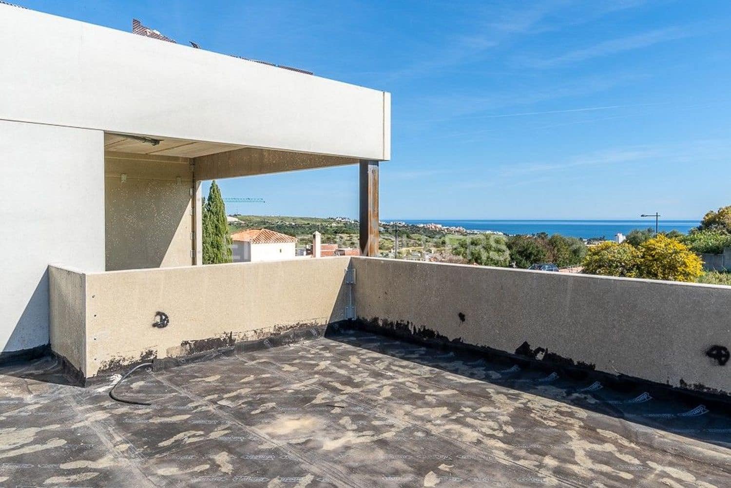 3 bedroom Villa for sale in Estepona with pool garage - € 1,500,000 (Ref: 9733542)