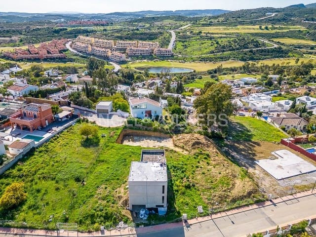 3 soverom Villa til salgs i Valle Romano Golf, Estepona med svømmebasseng garasje - € 1 500 000 (Ref: 9733542)