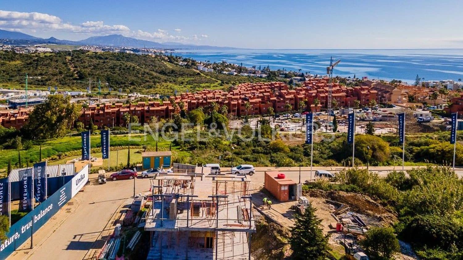 3 bedroom Villa for sale in Estepona with pool garage - € 1,350,000 (Ref: 9733544)