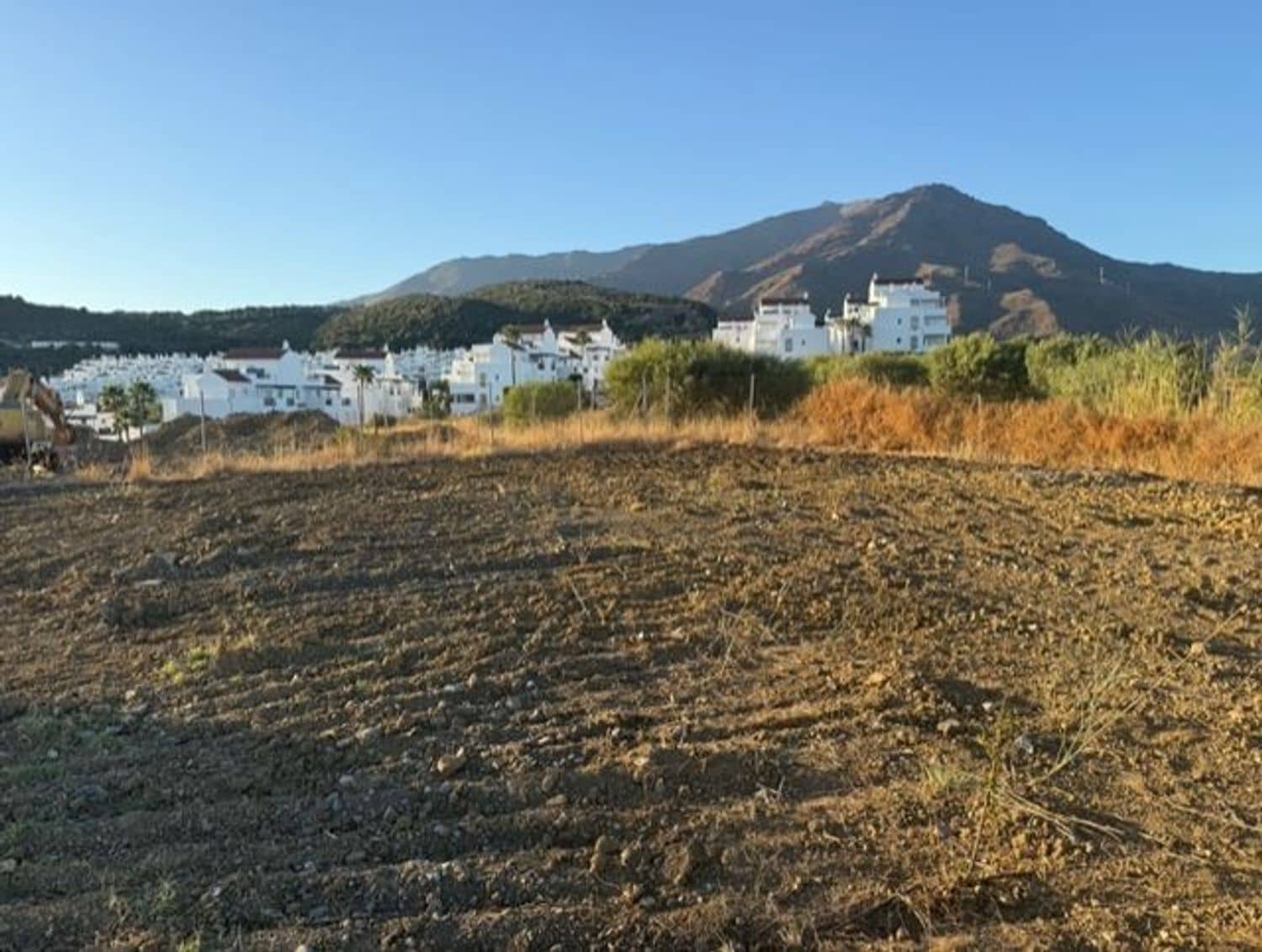 4 bedroom Villa for sale in Estepona with pool garage - € 2,150,000 (Ref: 9733545)