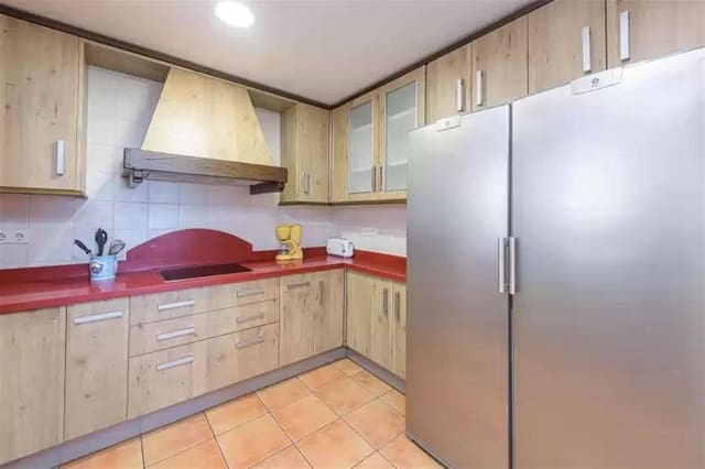 6 chambre Villa/Maison à vendre à Altos de Estepona, Estepona avec piscine garage - 995 000 € (Ref: 9733546)